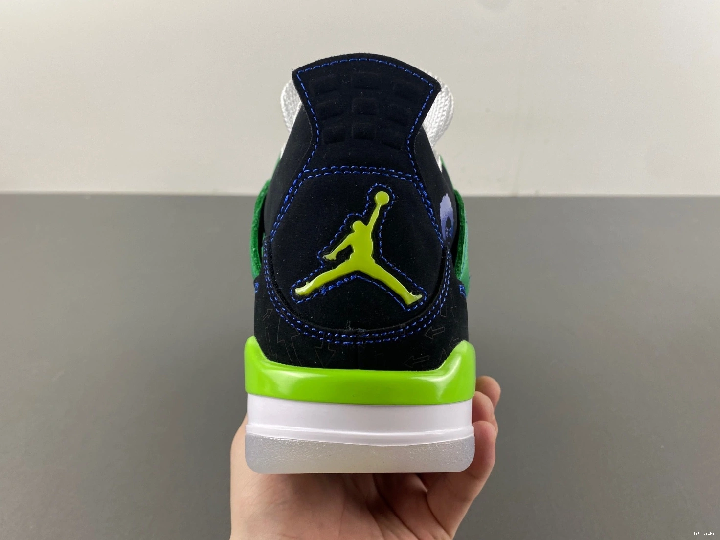 Doernbecher - 4 Jordan 308497-015 Retro 1123